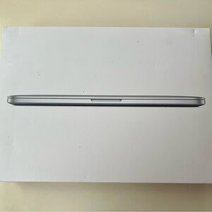 Apple MacBook Pro 13 Box With Original Charger Adapter Never Used​​